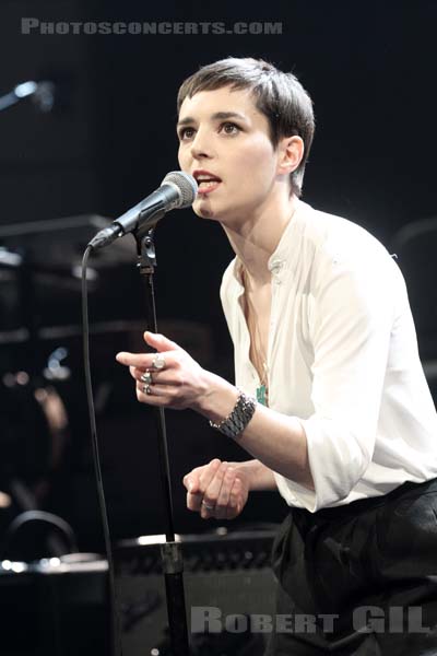 SAVAGES - 2014-03-26 - PARIS - Radio France (Studio 105) - Camille Berthomier